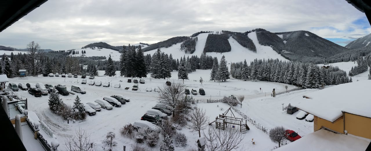 Ausblick vom Zimmer aus auf die Teichalm Almwellness Hotel Pierer