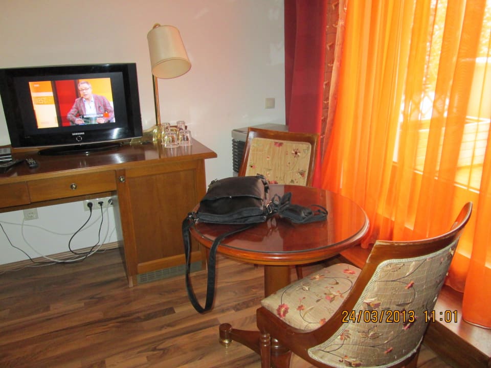 Sitzecke - einige deutsche Fernsehsender Amira Boutique Hotel Hévíz Wellness & Spa