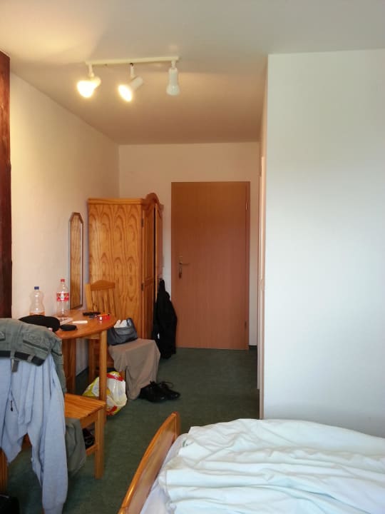 Etwas investieren in Möbel & Farbe und es wäre gut Landhotel Ritterhof Kampehl