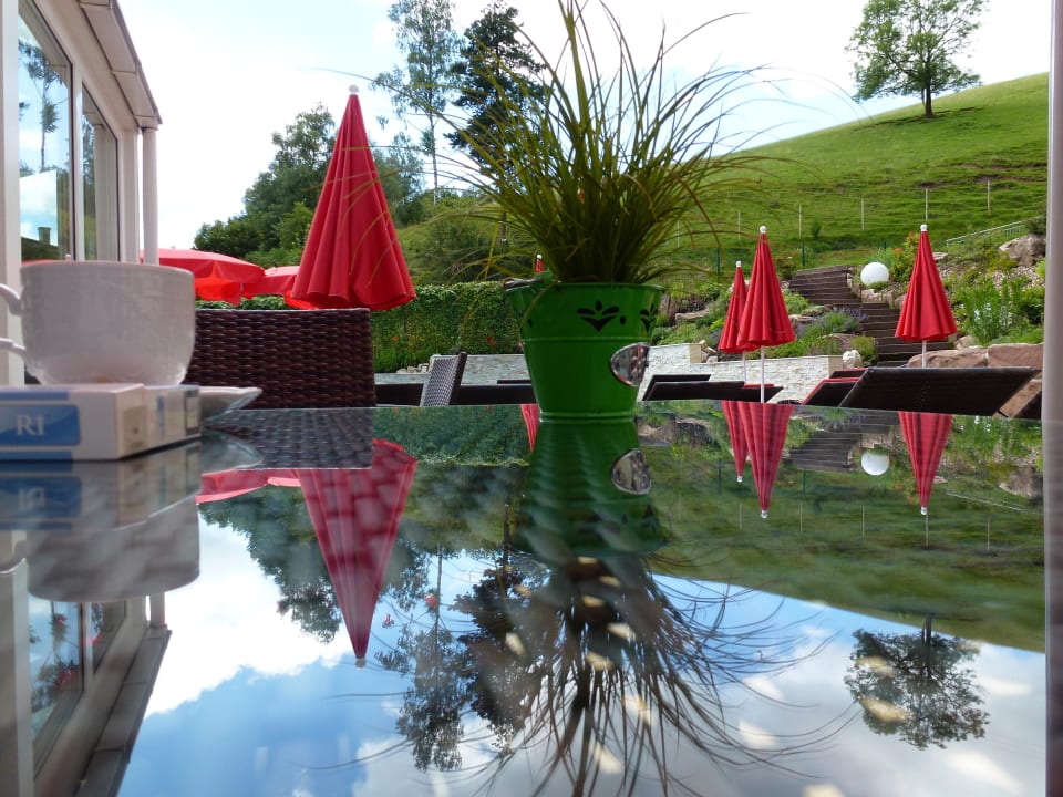 Bistro-Bereich-Pool Naturparkhotel Adler