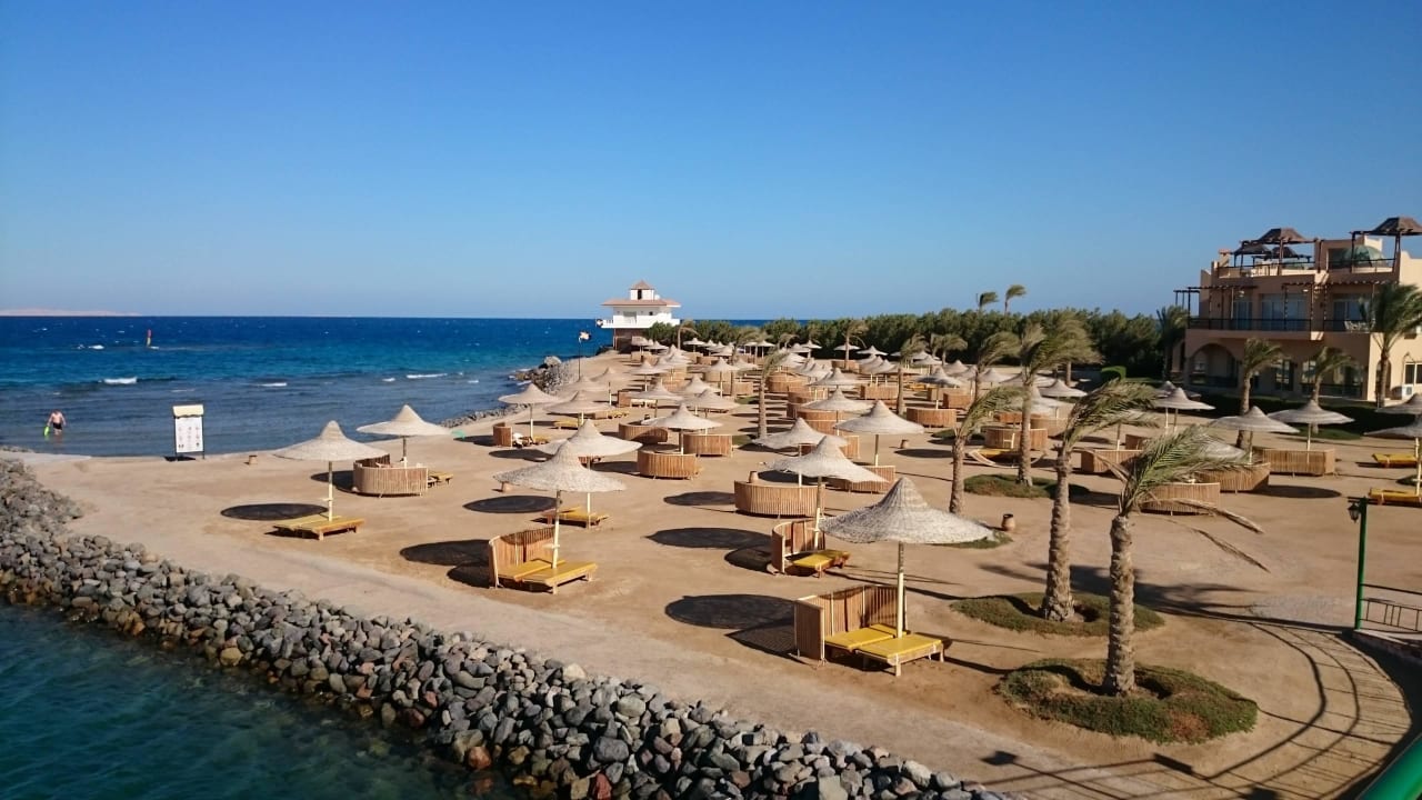 Blick auf den Strand / Lagune Desert Rose