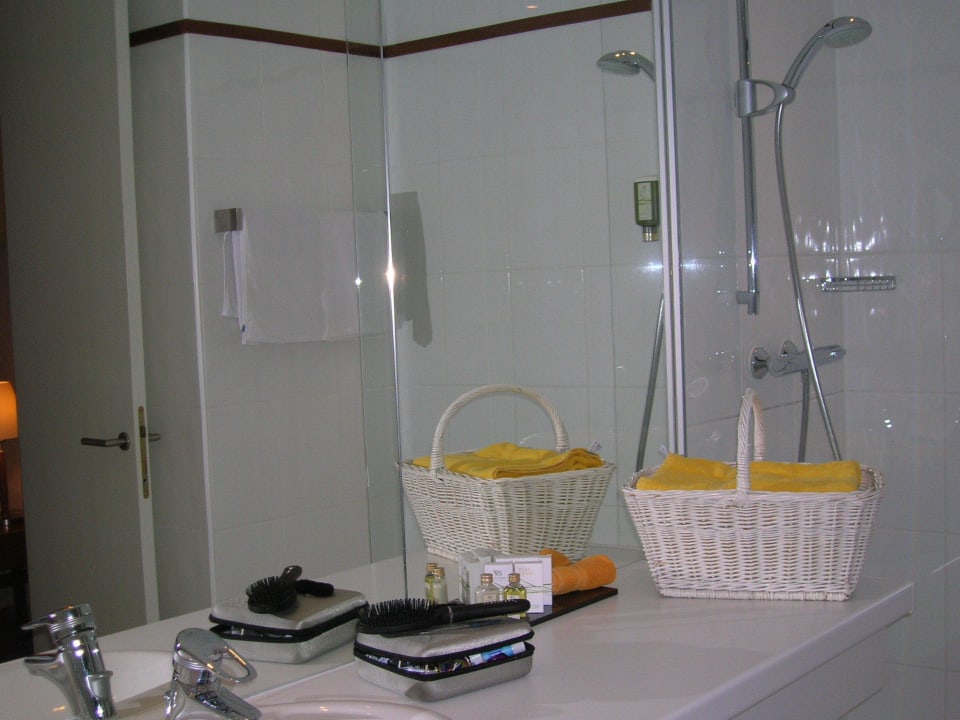 Badezimmer Berghotel Tulbingerkogel