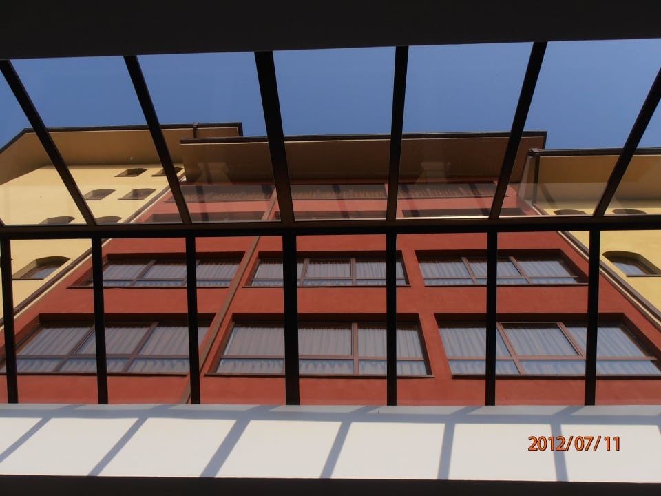 Vor dem Hotel GRIFID Aqua Club Bolero