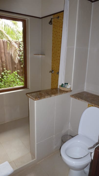 Sehr schönes Bad Ol Tukai Lodge