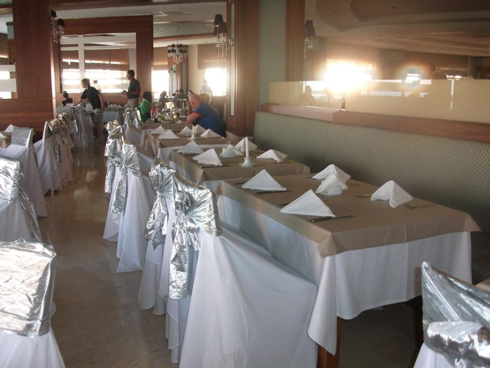 Fish-night Seaden Sea World Resort & Spa