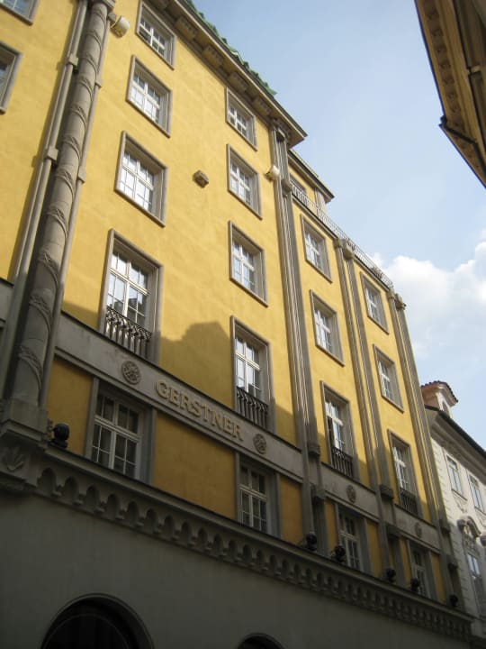 Hotelfront Grand Hotel Bohemia