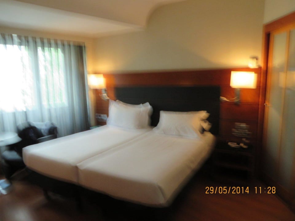 Helles Doppelzimmer AC Hotel Carlton Madrid by Marriott