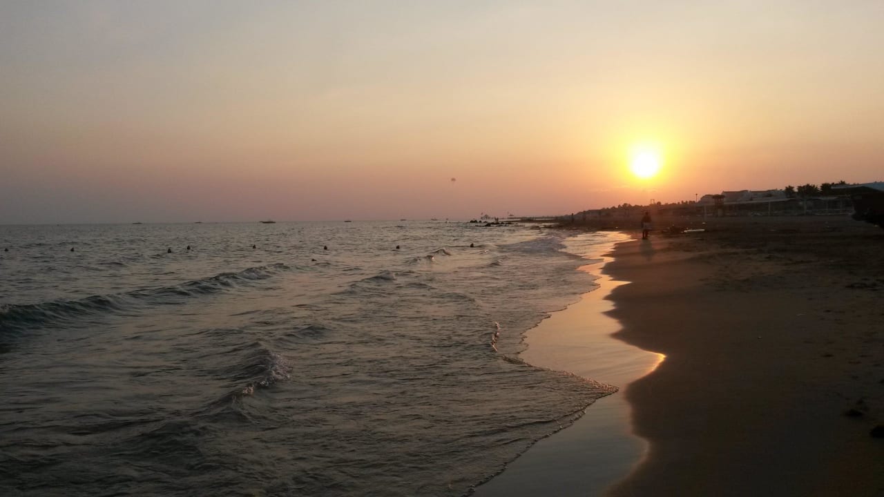 Sonnenuntergang am Sandstrand Süral Saray Hotel