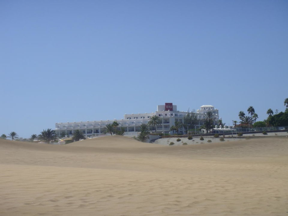 Der Weg vom Strand Hotel Riu Palace Maspalomas Adults Only
