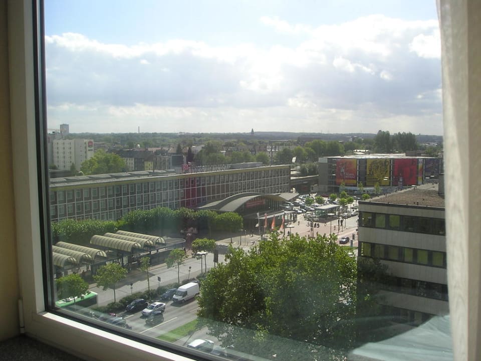 Blick zum Bahnhof Mercure Hotel Bochum City