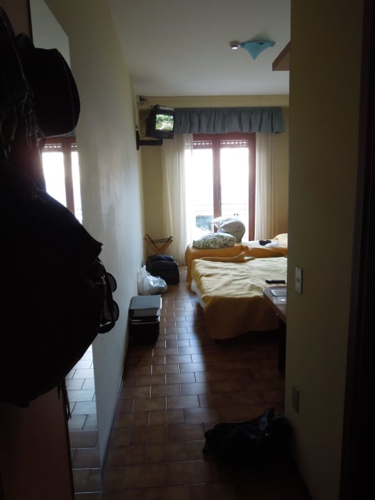 Blick ins Zimmer von Tür aus Hotel Smeraldo