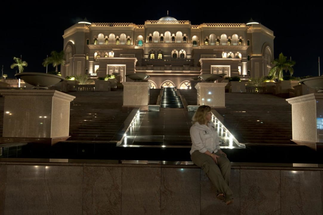 Palast bei Nacht Emirates Palace Mandarin Oriental