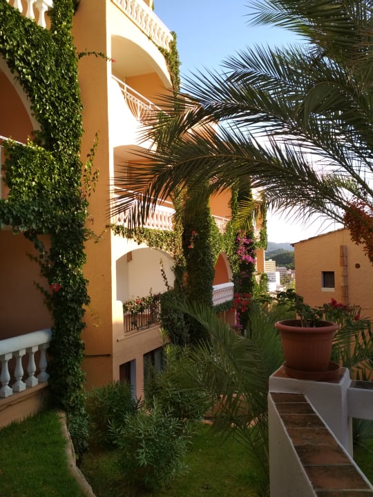 Außenansicht Hotel Aldea Cala Fornells 2