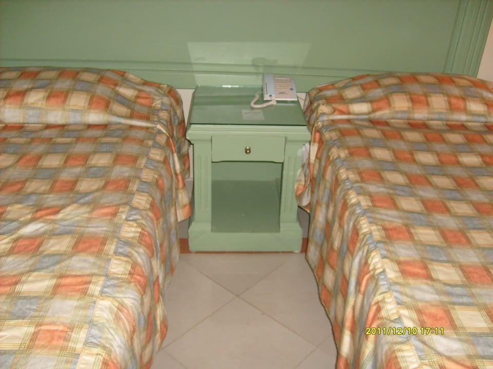 Betten und Nachtkonsole Shams Safaga Resort