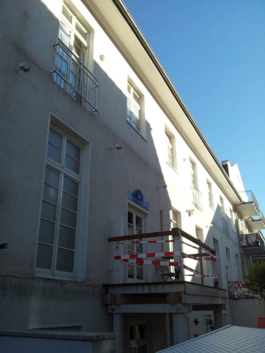 Fehlende Holzbalkone seit 2015 Rujana Ferienwohnungen - Altes Postamt