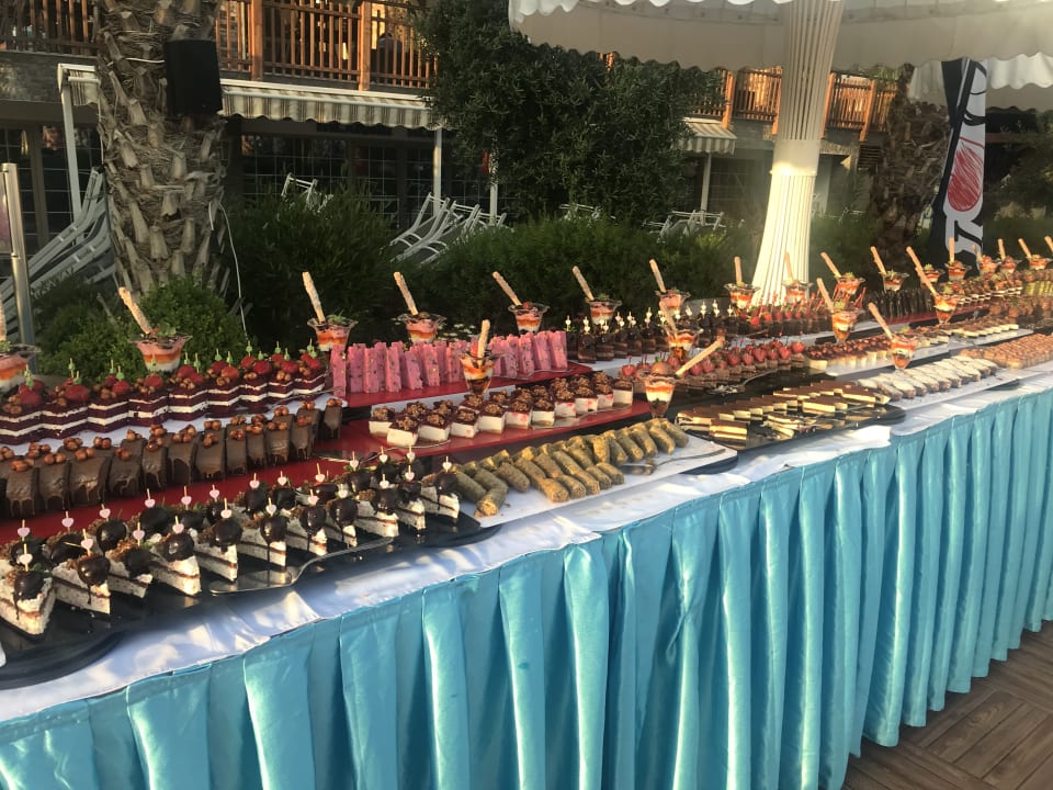 Gastro Quattro Beach Spa & Resort