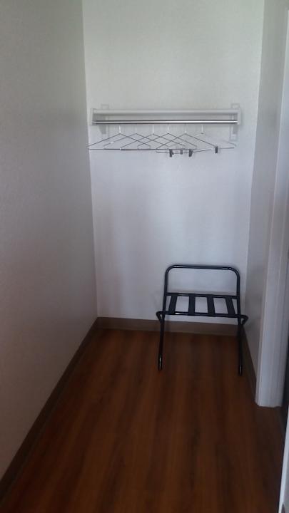 Zimmer (Schrank/Abstellmöglichkeiten) Motel 6 Palm Springs East - East Palm Canyon