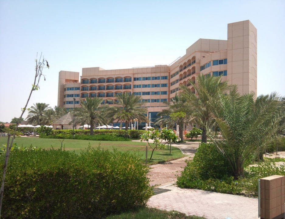 Blick aufs Hotel Hotel Danat Jebel Dhanna Resort