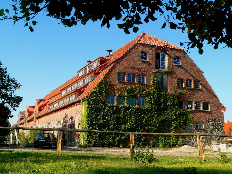 Gutshof Woldzegarten - Kulturscheune Gutshof Woldzegarten