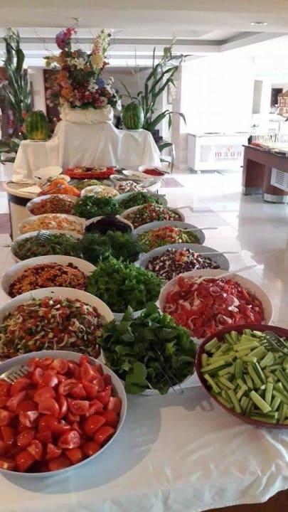 Великолепные салаты Saphir Resort & Spa