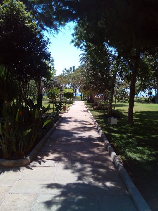 Gepflegter Garten Labranda Alantur Resort