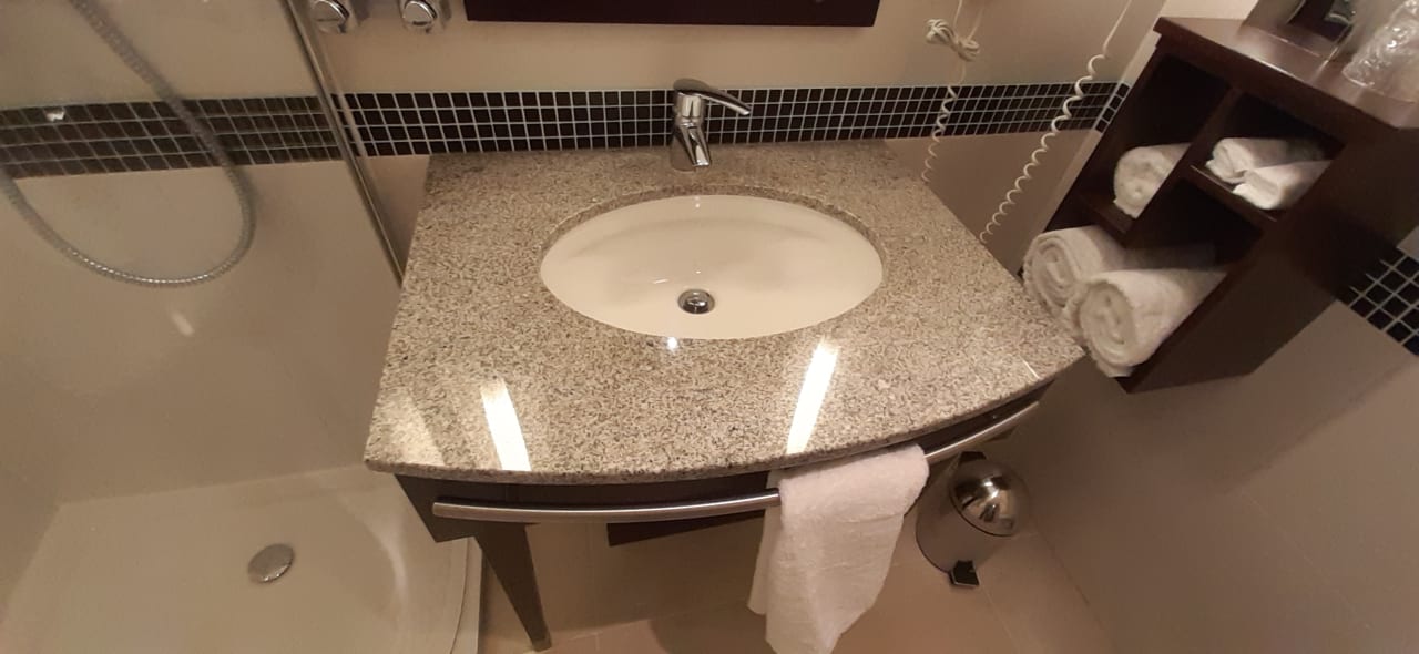 Zimmer Hampton by Hilton Berlin City West