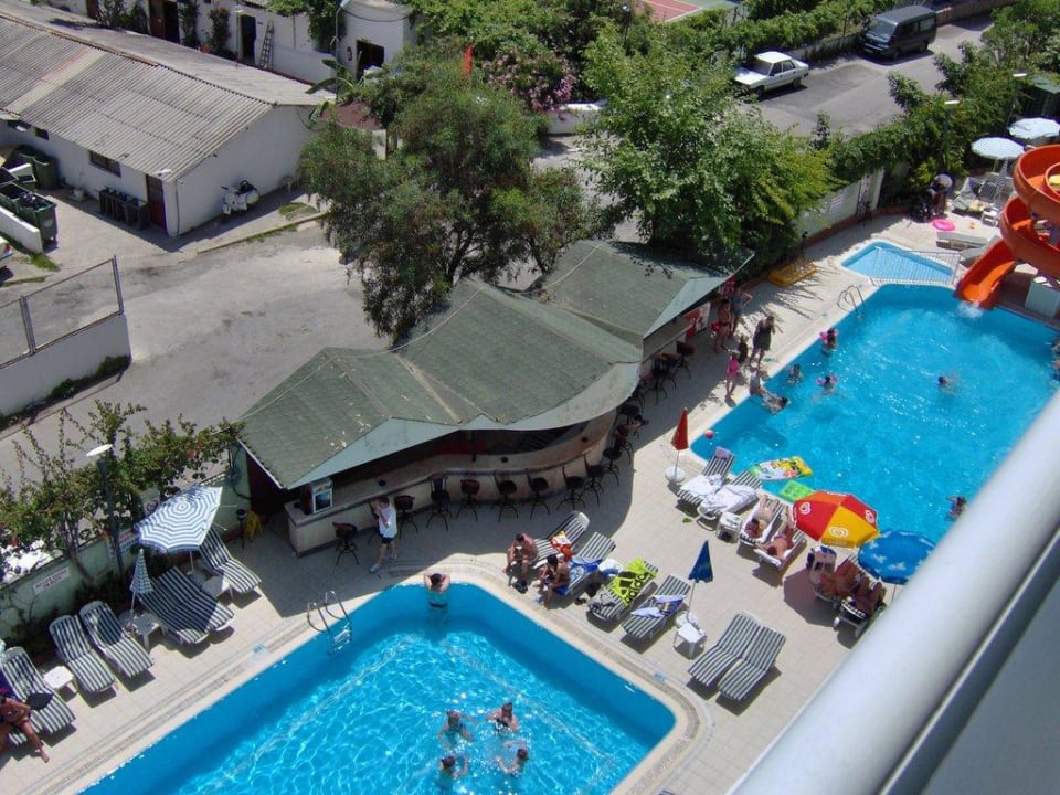 Beide Pools bei Tag Sealine