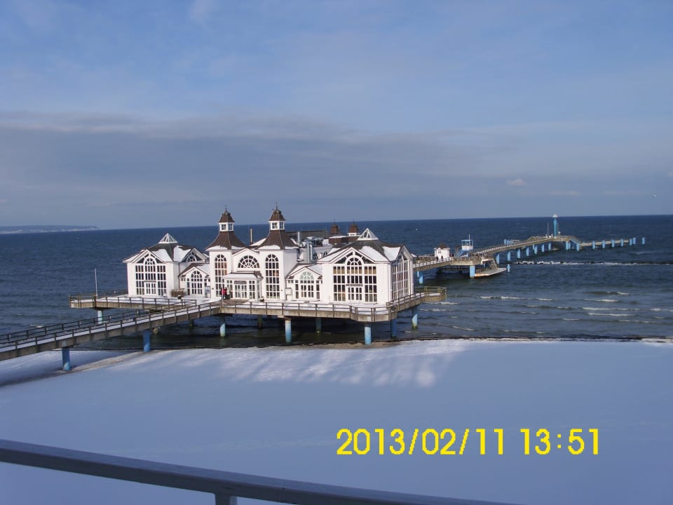 Die Seeliner Seebrücke Hotel Bernstein Rügen
