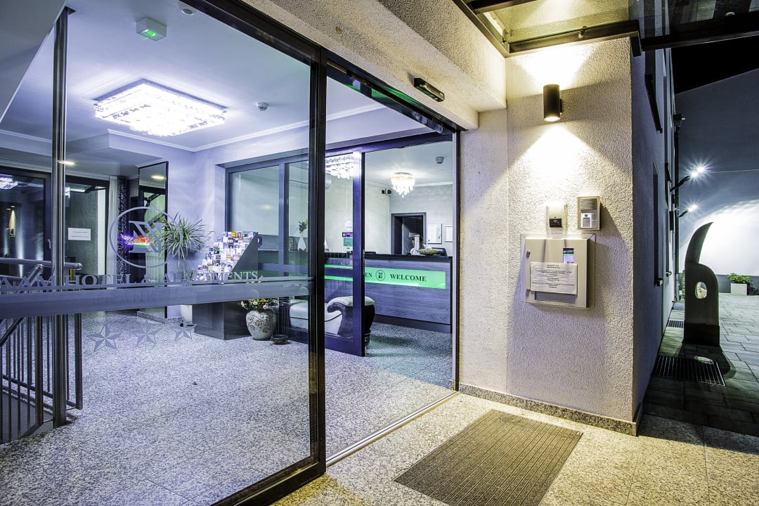 Lobby Naam Hotel & Apartments