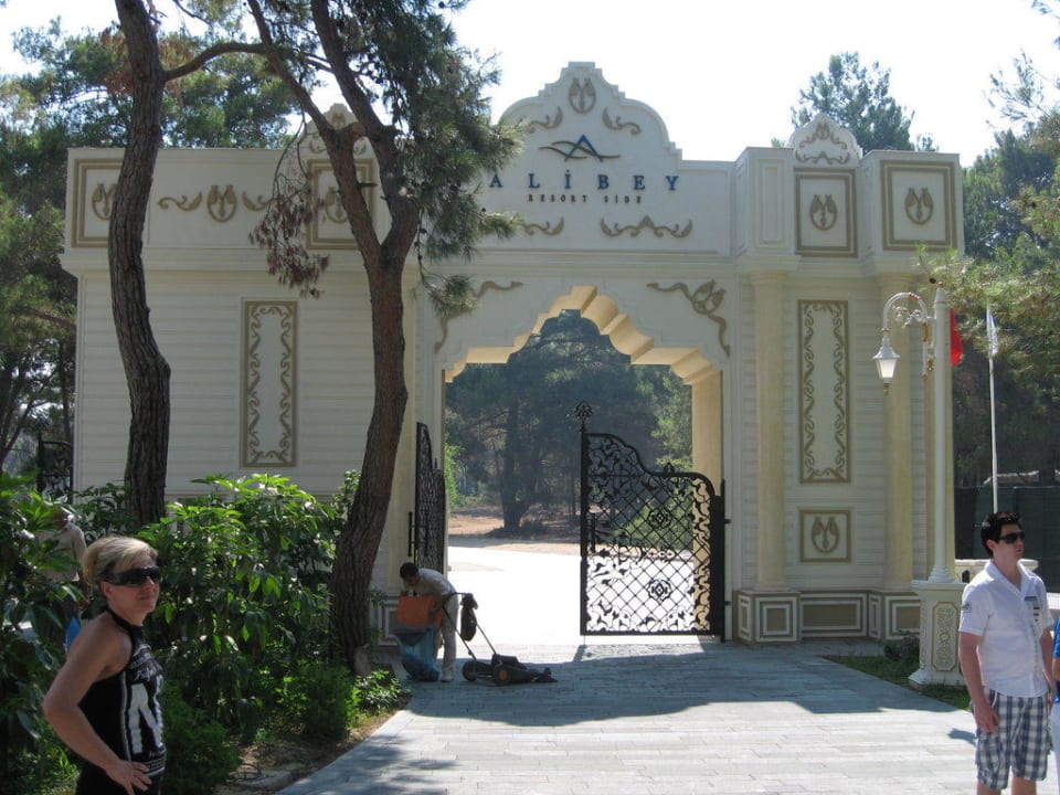 Einfahrt zum Club Ali Bey Resort Sorgun