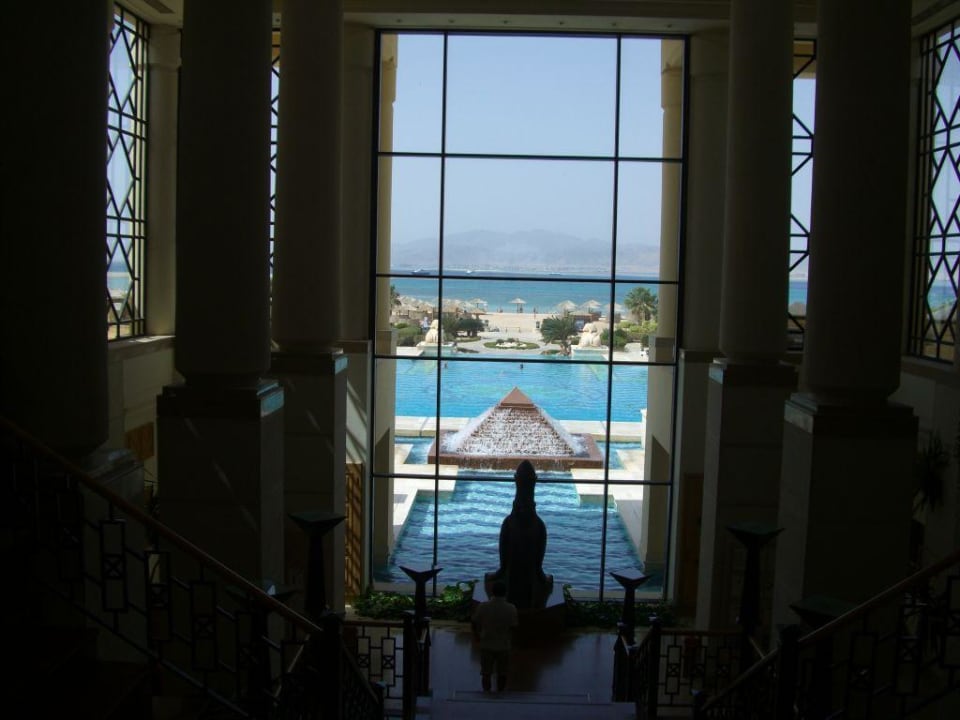 Blick aus der Lobby auf den Pool und das Meer Hotel Sheraton Soma Bay Resort
