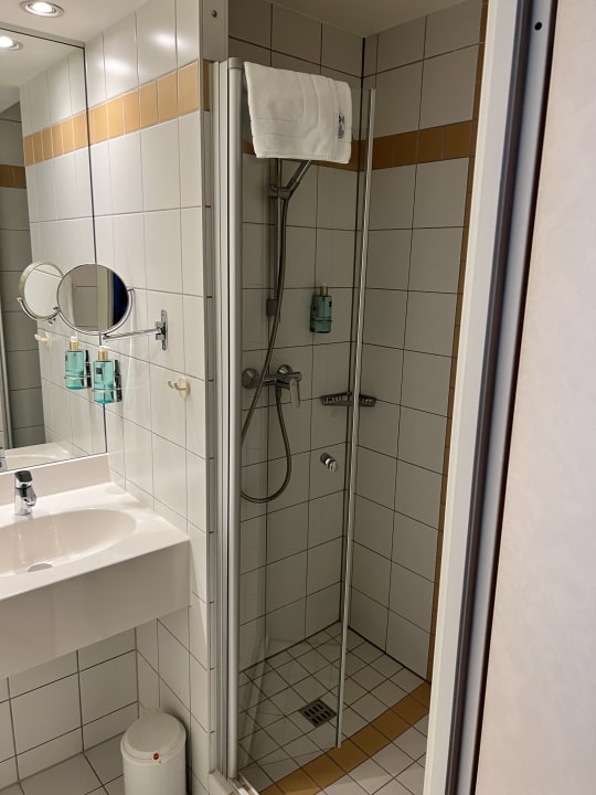 Zimmer Essential by Dorint Hotel Köln-Junkersdorf