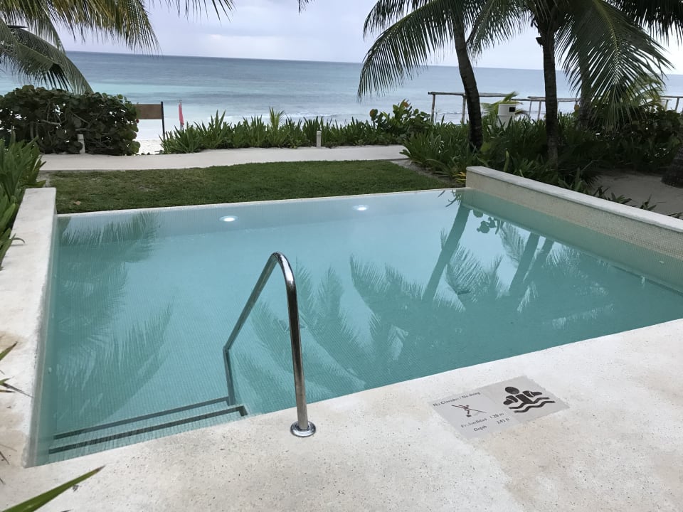 Pool Akumal Bay Beach & Wellness Resort