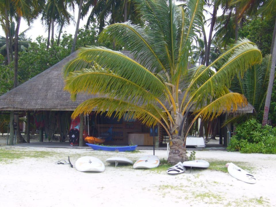 Surfbasis Meeru Maldives Resort Island