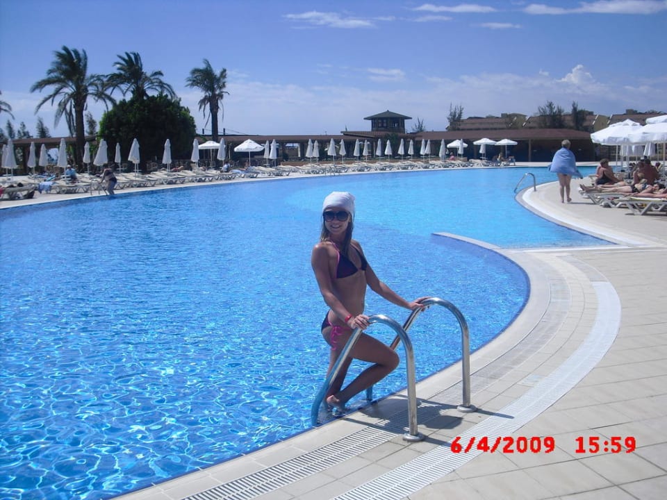 Главный открытый бассейн Crystal Paraiso Aqua Collection