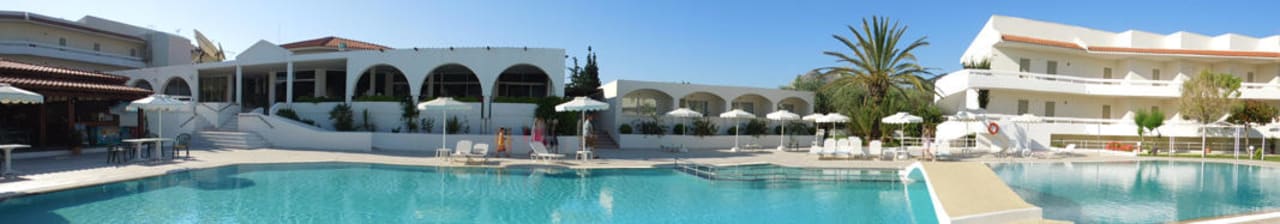 Panoramaaufnahme  Niriides Hotel