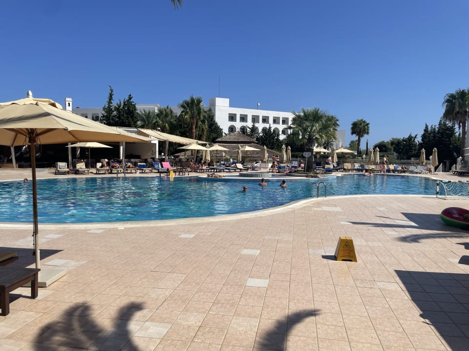 Pool Hotel Royal Nozha