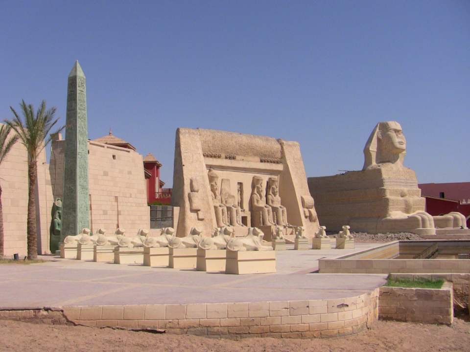 Das eigene Theater Pickalbatros Alf Leila Wa Leila Resort - Neverland Hurghada