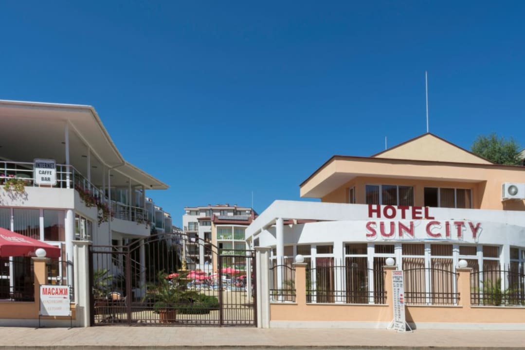 Außenansicht Hotel Sun City