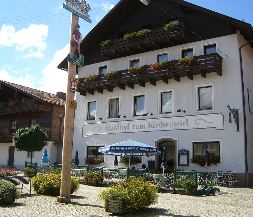 Außenansicht Gasthof Kirchenwirt