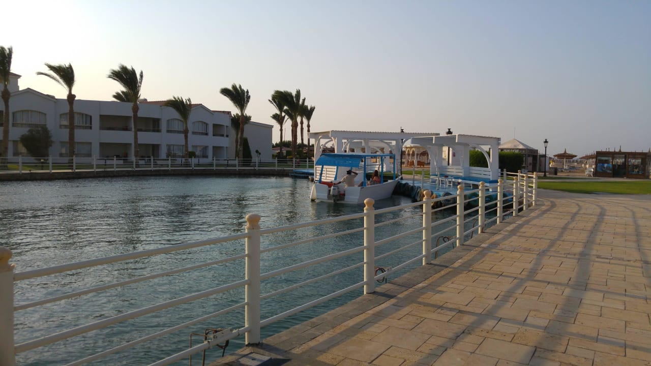 Der Kanal Pickalbatros Dana Beach Resort - Hurghada