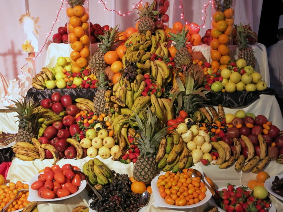 Reichlich Obst zu Silvester, wie alles andere auch Hilton Marsa Alam Nubian Resort