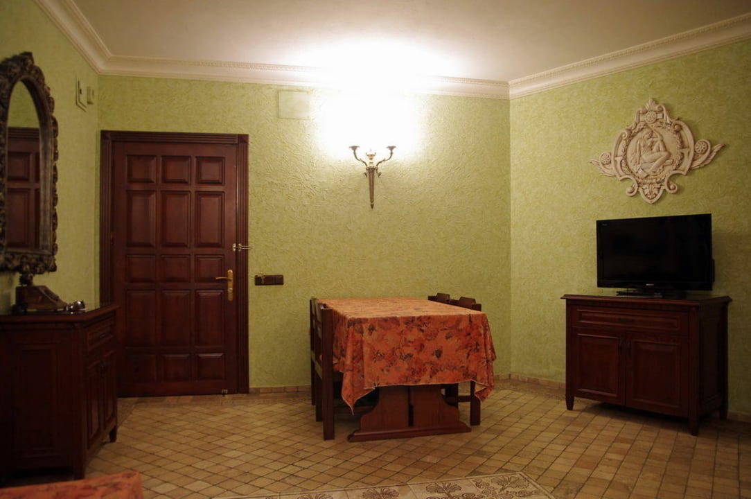 Eingang und Essbereich im Apartment Hotel Yetkin