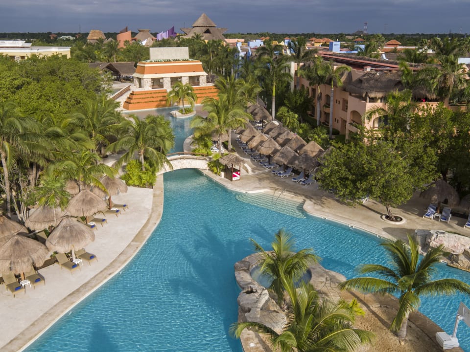 Pool Iberostar Selection Paraiso Maya Suites