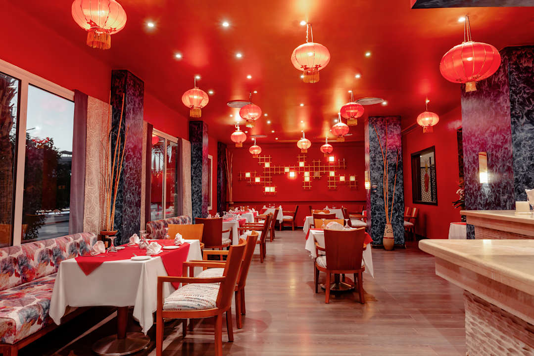 Gastro Royal Star Beach Resort