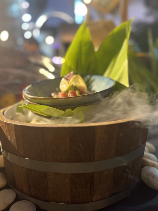 Gastro DoubleTree by Hilton Phuket Banthai Resort