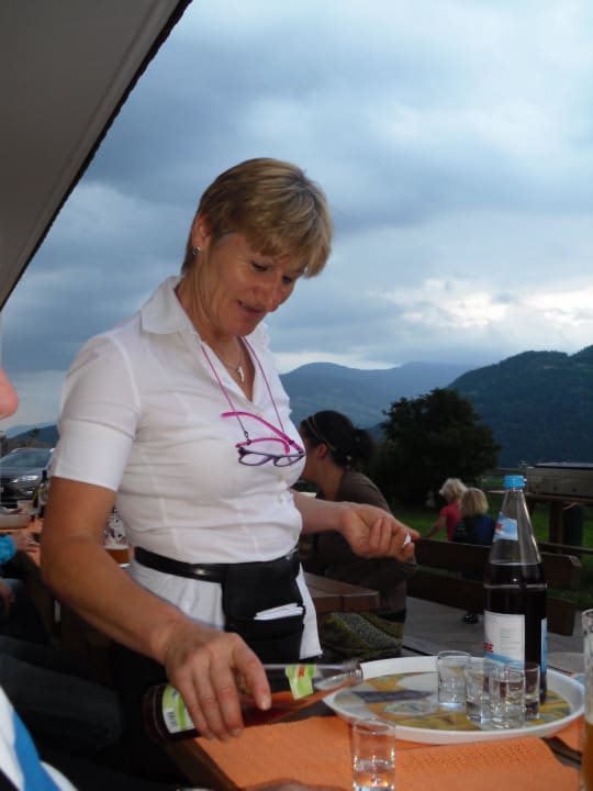 Walli, unermüdlich im Einsatz Hotel-Chalet Pennhof