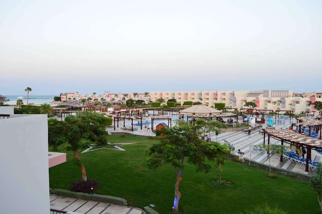 Ausbilck vom Balkon SUNRISE Crystal Bay Resort