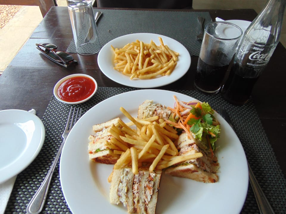 Gastro Temple Tree Resort & Spa