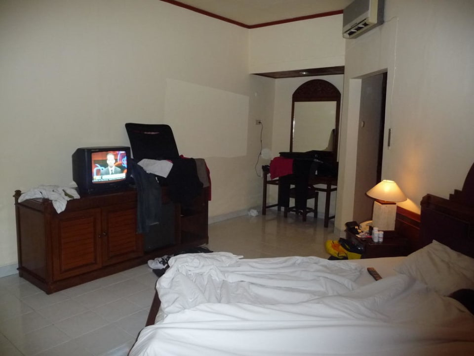 Zimmerausschnitt Puri Bagus Lovina